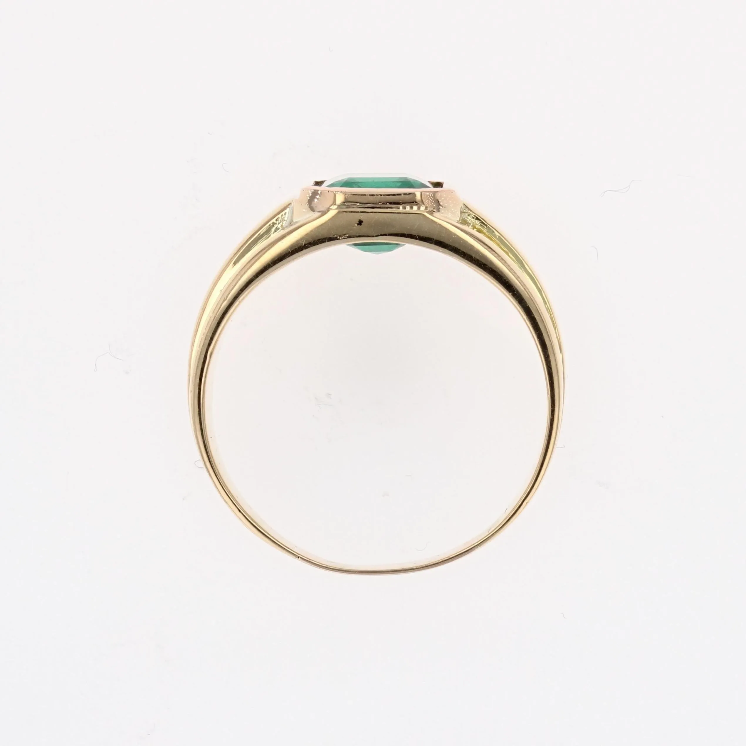 1950s Certified 2.92 Carat Emerald 18 Karat Yellow Gold Ring