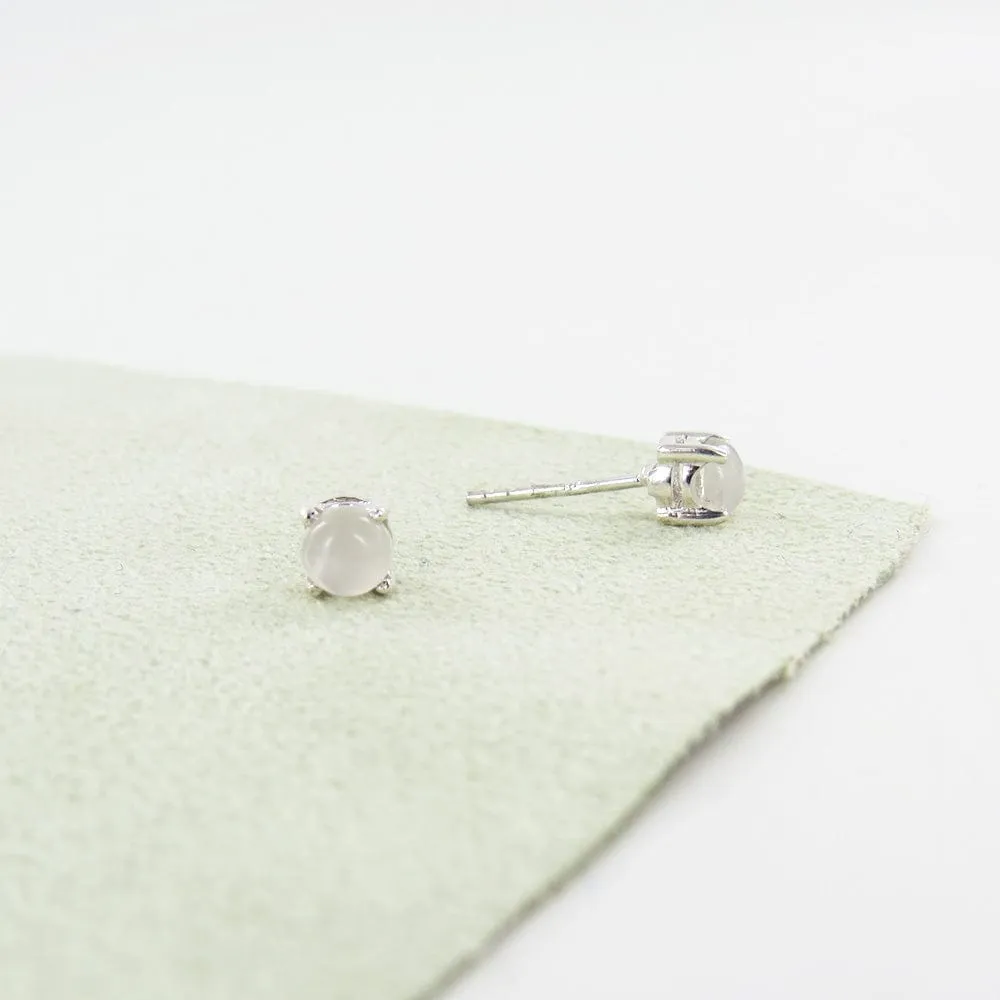 5MM ROUND PRONG SET  MOONSTONE