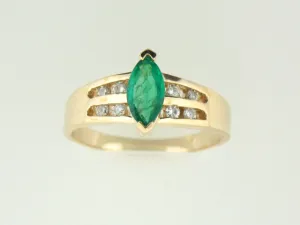 84 - 14kt Yellow Gold Genuine Emerald & Diamonds Ladies Ring