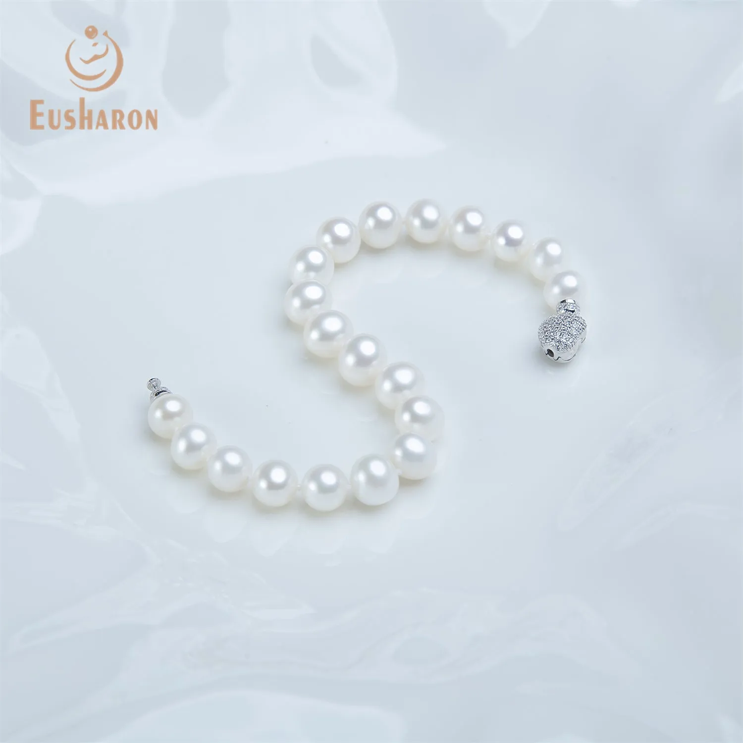 9-10mm White Freshwater Pearl Bracelet with S925 Heart Clasp