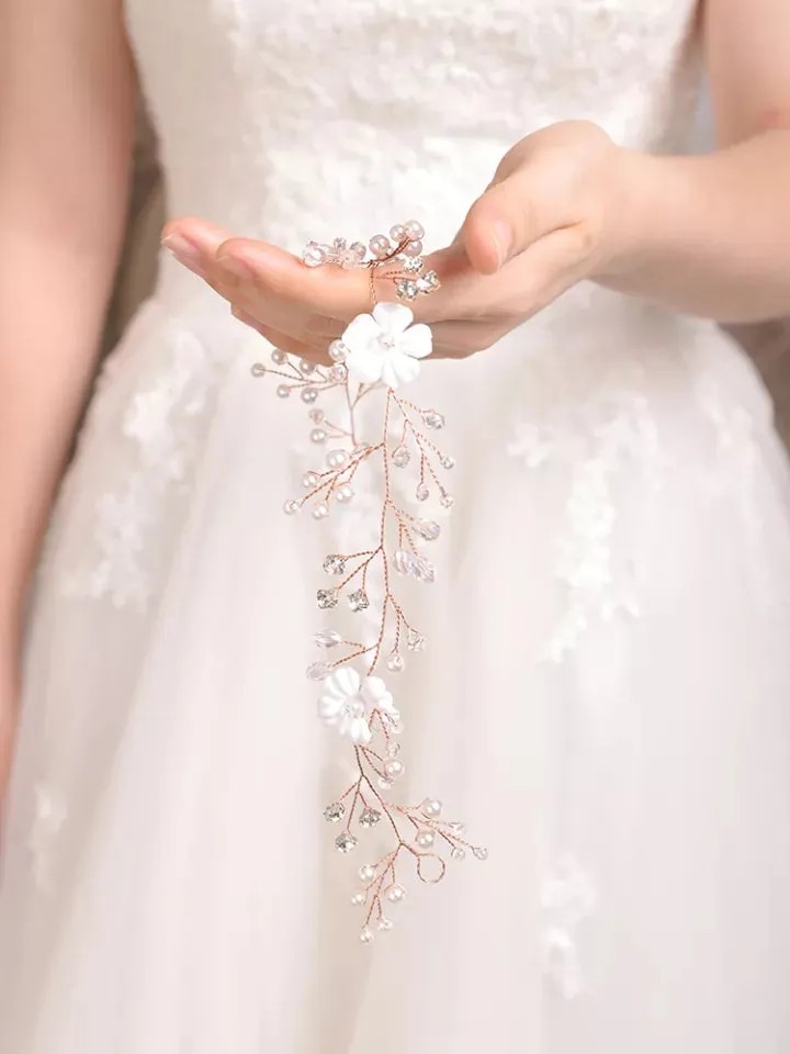 Bandeau coiffe perles et pierres coiffure mariage et bal..Headband  pearls and stones wedding, prom hairstyles.