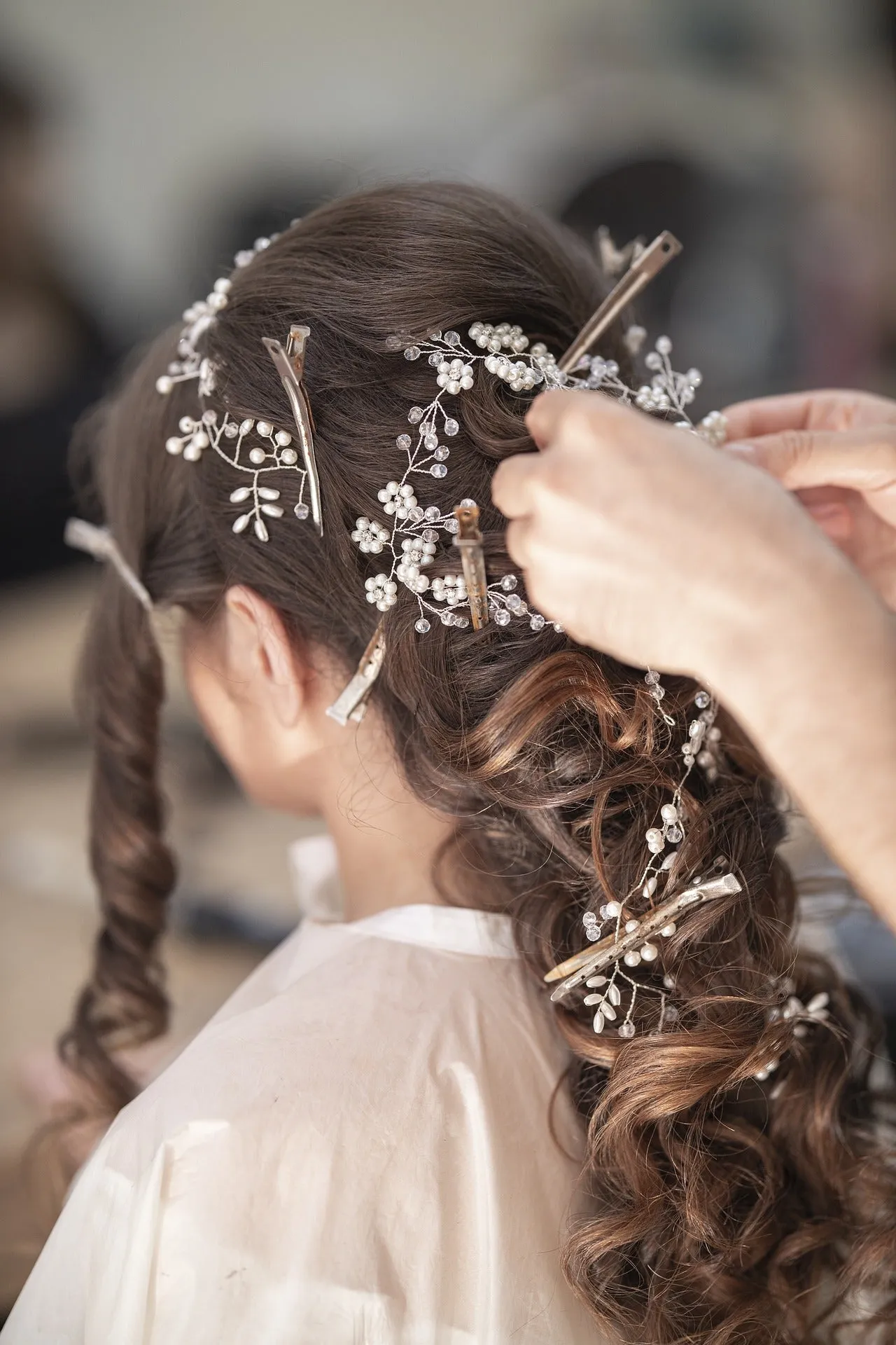 Bandeau coiffe perles et pierres coiffure mariage et bal..Headband  pearls and stones wedding, prom hairstyles.