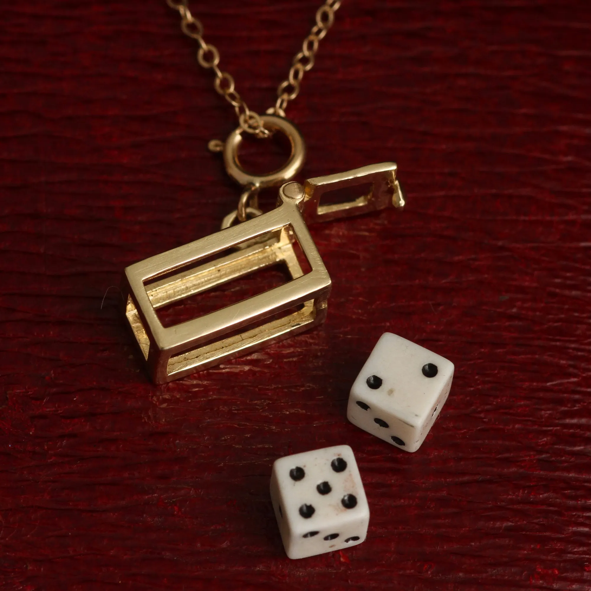 Dice / Fortune Amulet