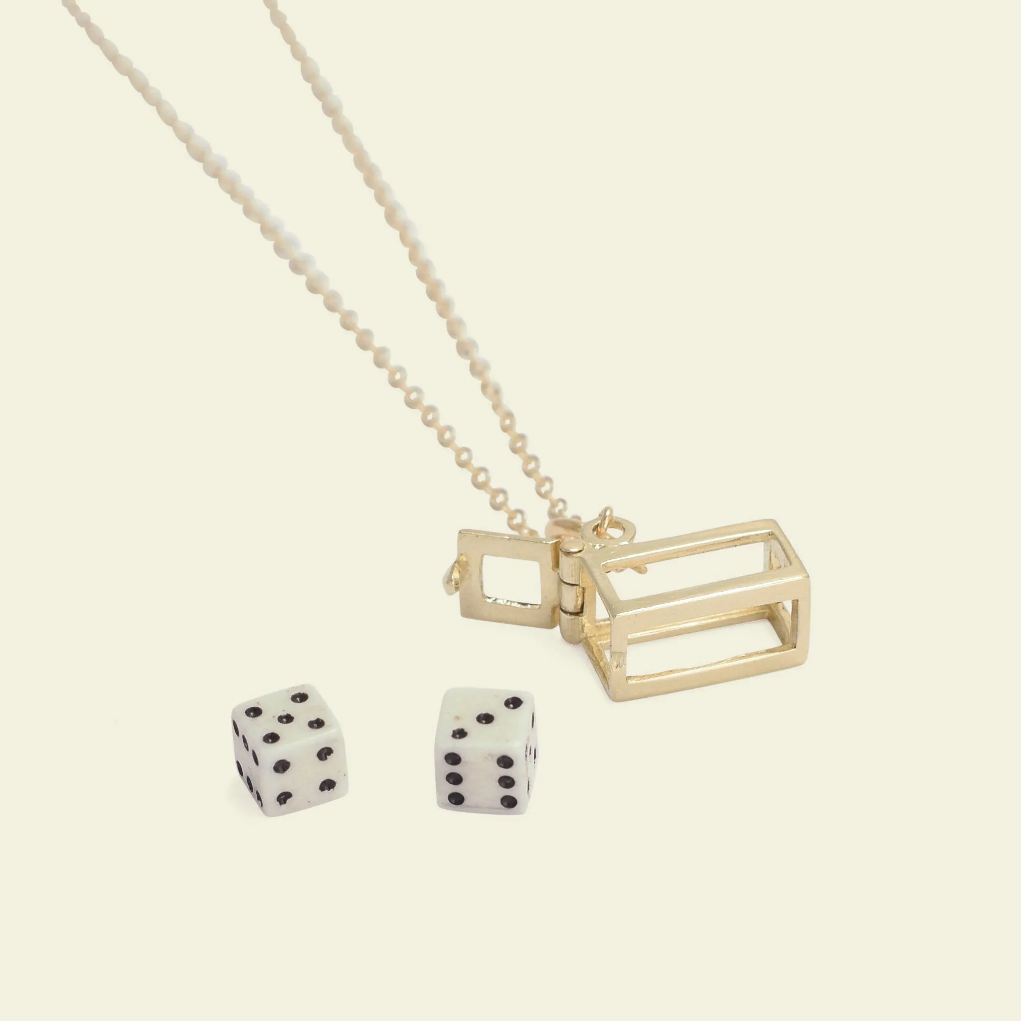 Dice / Fortune Amulet