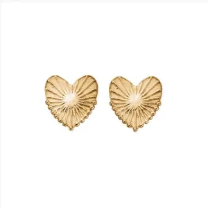 Gold Glowing Beauty Stud Earrings GEST3217