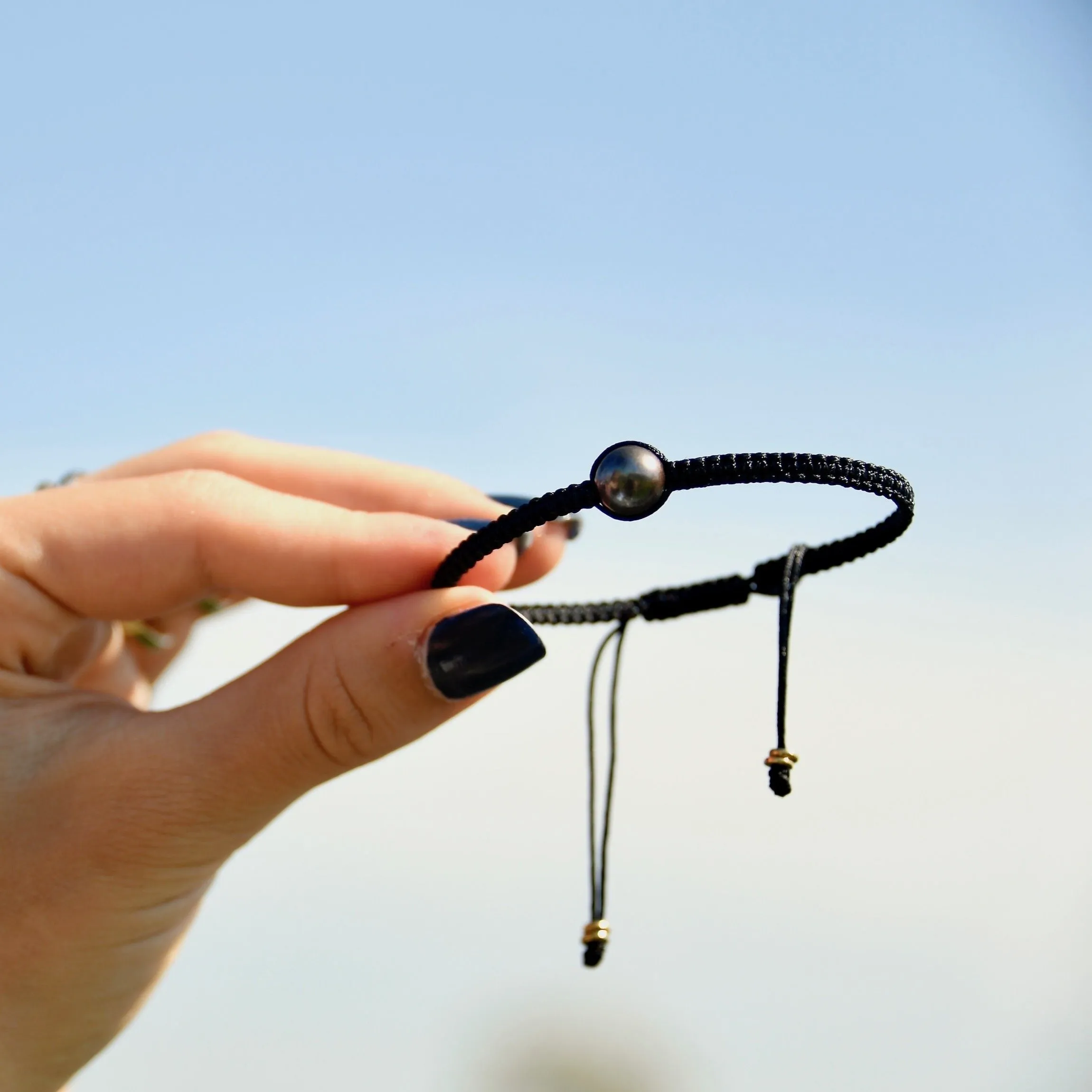 MOTHER OF PEARL MACRAME BRACELET