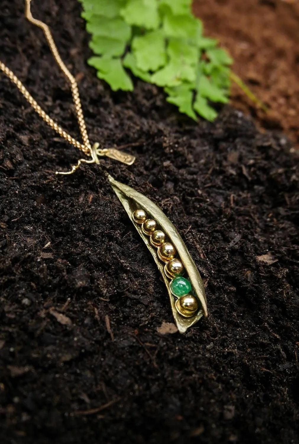 Pea Pod Pendant - Emerald with 6 Gold Peas