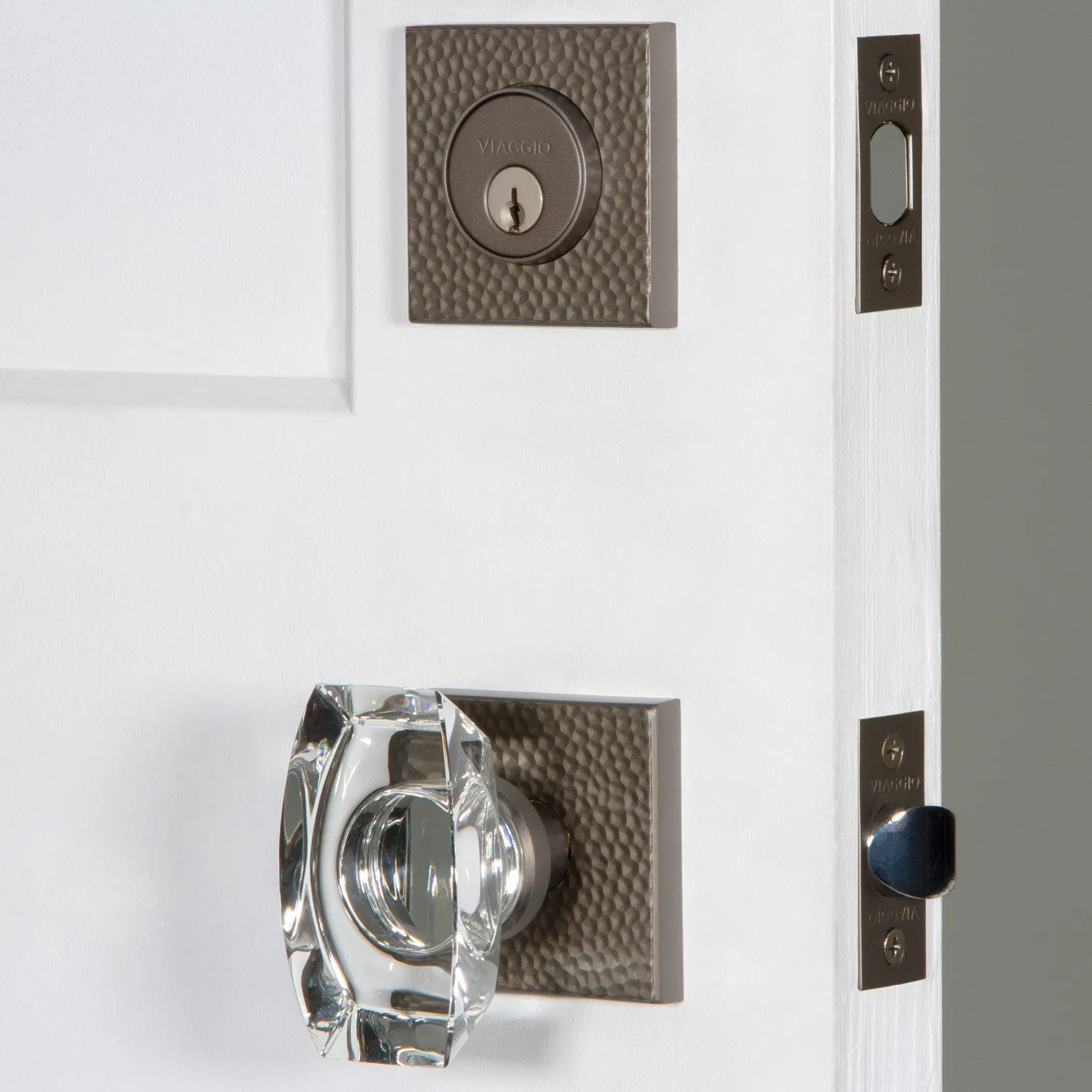 Quadrato Hammered Rosette Entry Set with Stella Knob in Titanium Gray